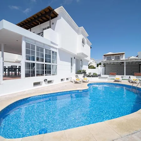 Villa La Marina En Puerto Del Carmen Villa *