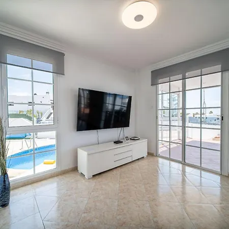 Villa La Marina En Puerto Del Carmen *