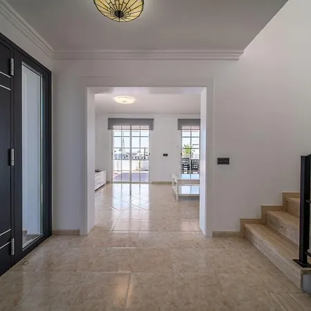 Villa La Marina En Puerto Del Carmen فيلة تياس